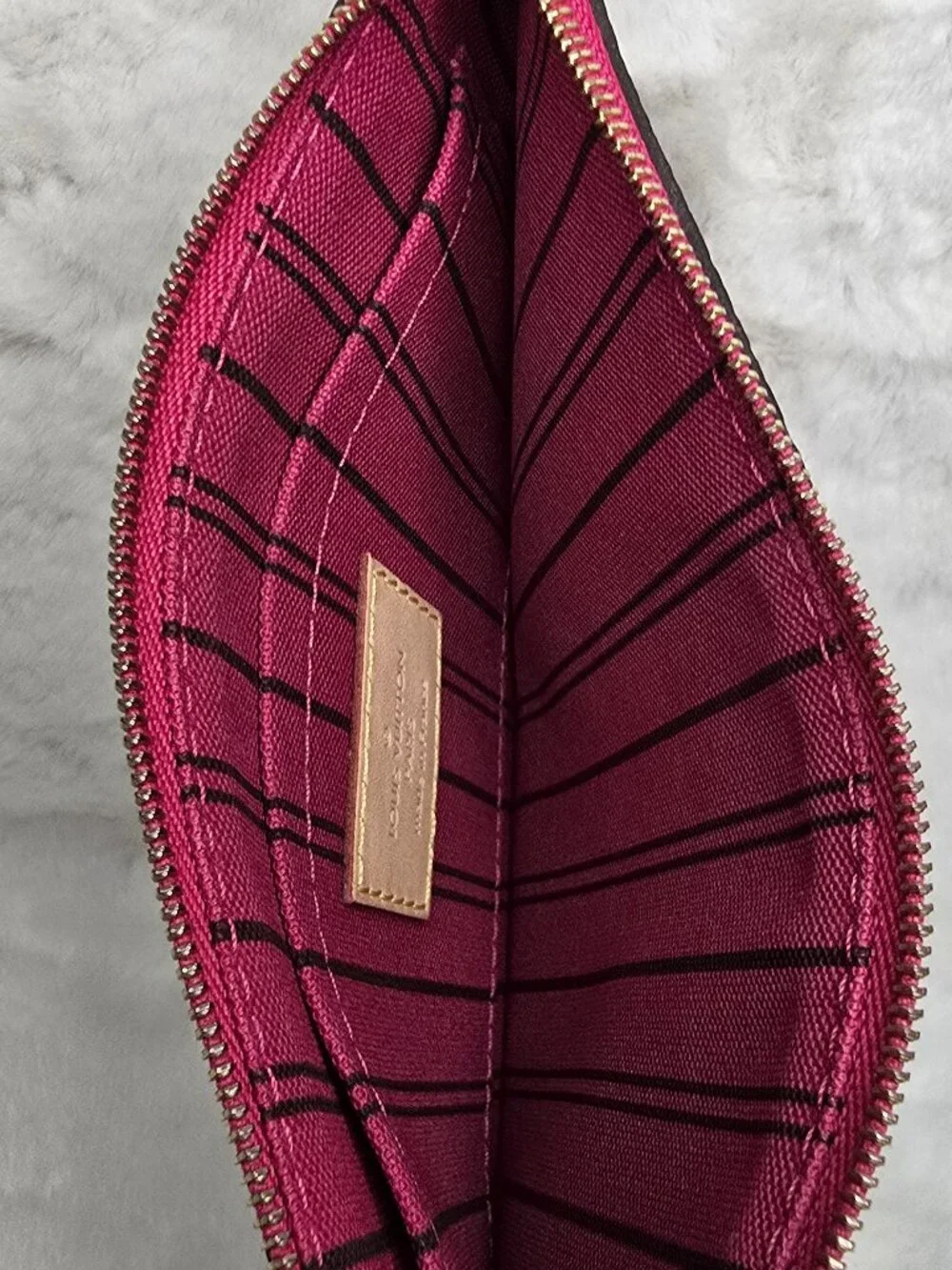 Monogram Neverfull PM Pochette Pivoine